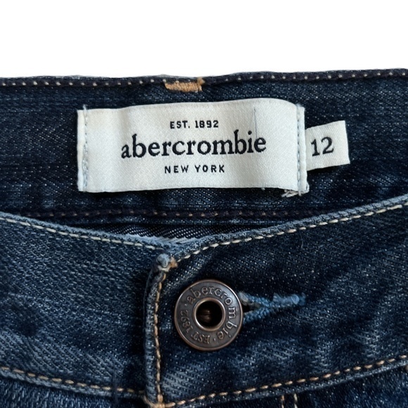 Abercrombie & Fitch  Distressed Capri Jeans Sz. 12 - Picture 8 of 9